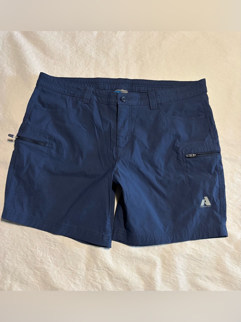 Eddie Bauer First Ascent Blue Performance Shorts size 16